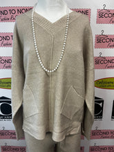 Load image into Gallery viewer, Soft To Touch Lurex-Sparkly Sweater
