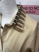 Cargar imagen en el visor de la galería, 100% Cotton Top With Embroidered Collar &amp; Tie Waist
