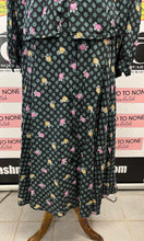 Charger l'image dans la galerie, Printed Top &amp; Skirt Set (Size 9/10)
