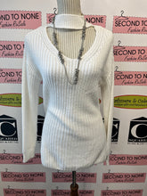 Load image into Gallery viewer, White Ribbed-Knit Sweater (Size S)
