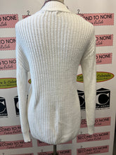 Load image into Gallery viewer, White Ribbed-Knit Sweater (Size S)
