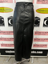 Charger l'image dans la galerie, Ricki’s Faux Leather Midi Skirt (Size 10)
