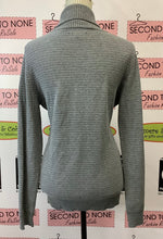 Load image into Gallery viewer, RW &amp; Co Waffle Knit Sweater (S)
