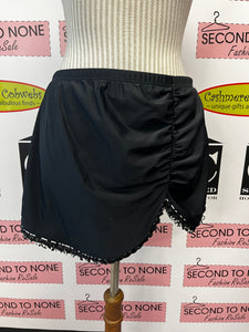 B&W Skort Swim Set (Size M)