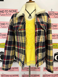 Cleo Petites Yellow-Embroidered Tee (Size L)