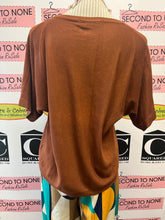 Load image into Gallery viewer, Cleo Button-Detail Sweater (Size M)
