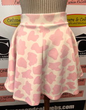 Charger l'image dans la galerie, Hot Topic Pink Cow Print Mini Skirt (Size M)

