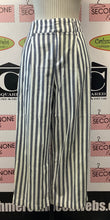 Load image into Gallery viewer, Zara Straight Up Stripe Pants (S)
