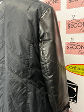 Cargar imagen en el visor de la galería, Danier Mixed Canvas &amp; Leather Sleeve Coat (Size M)
