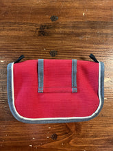 Cargar imagen en el visor de la galería, Vintage Roots Pouch
