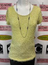 Load image into Gallery viewer, Vintage Maggie Green Eyelash Top (Size M)
