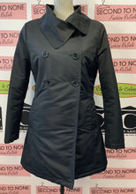 Load image into Gallery viewer, London Fog Jacket (M)

