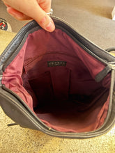 Cargar imagen en el visor de la galería, Joanel Leather Shopper Bag
