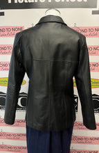 Cargar imagen en el visor de la galería, Fairweather Black Zip Up Leather Jacket (Size M)
