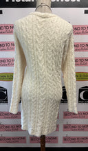Cargar imagen en el visor de la galería, Grace &amp; Lace Chunky Knit Sweater Dress (Size L)
