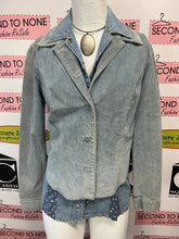 Cargar imagen en el visor de la galería, Danier Powder Blue Leather Jacket (Size XS)
