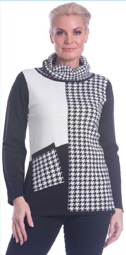 Houndstooth Color-Block Tunic-Length Turtleneck