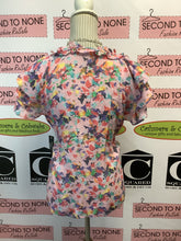 Load image into Gallery viewer, NWT Zac &amp; Rachel Keyhole Blouse (Size M)
