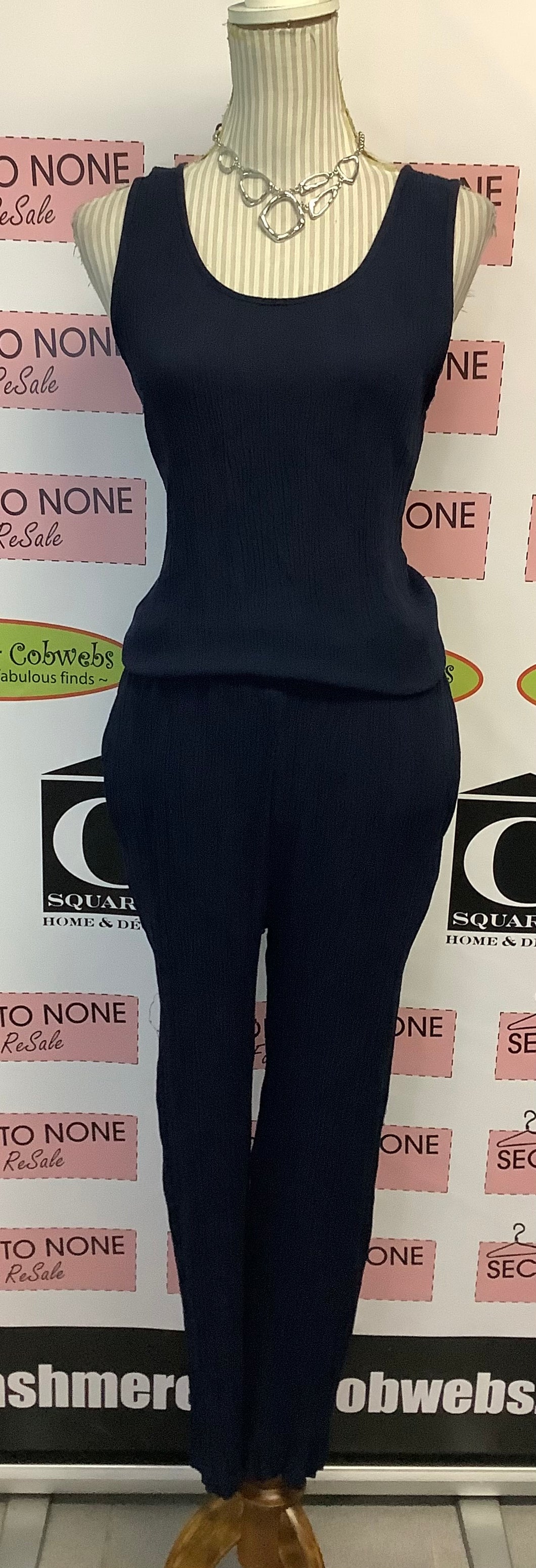 Pink Pineapple 2 Pc Lounge Set (Size XL)