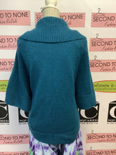 Load image into Gallery viewer, Knitted Teal Batwing Shawl (Size S/M)
