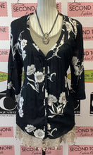Load image into Gallery viewer, Volcom Floral Blouse (XS/S)
