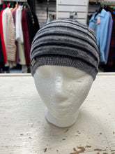Load image into Gallery viewer, Unisex Calvin Klein Marled Striped Beanie (One Size)
