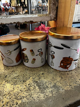 Cargar imagen en el visor de la galería, Vintage Kitchen Cannister Set
