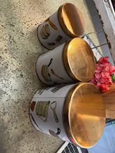 Cargar imagen en el visor de la galería, Vintage Kitchen Cannister Set
