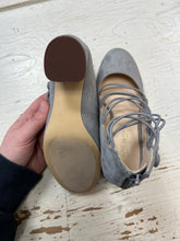 Load image into Gallery viewer, Nine West Grey Bungee Mary Jane Heels (Size 5.5)
