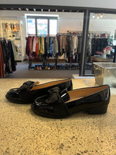 Load image into Gallery viewer, Bandolino Black Bow Loafers (Size 7.5)
