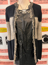 Charger l'image dans la galerie, Two Tone Knit Fringe Sweater (Size L/XL)
