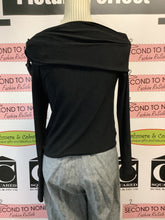 Load image into Gallery viewer, Frank Lyman Off The Shoulder Top (Size S/M)
