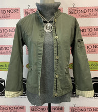 Load image into Gallery viewer, Seven Sisters Zip Slit Knitted Top (L)
