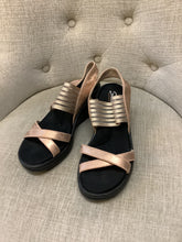 Load image into Gallery viewer, Skechers Memory Foam Sandals (Size 8)

