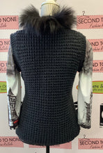 Load image into Gallery viewer, Faux Fur Trimmed Knit Cardi Vest (M/L)
