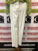 Cargar imagen en el visor de la galería, Melanie Lyne White Straight Leg Pants (Size 6)
