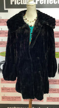Cargar imagen en el visor de la galería, Xterior Purple Faux Fur Coat (Size 1X)
