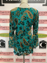 Cargar imagen en el visor de la galería, Fun sport Velvet Textured Top (Size XL)
