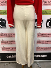 Cargar imagen en el visor de la galería, Sincerely Jules Loungewear Pants (Size S)
