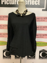 Cargar imagen en el visor de la galería, Sympli Black Tunic (Size 10)
