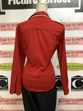 Cargar imagen en el visor de la galería, Express Red Button (Size 9/10)
