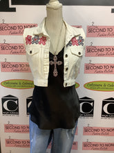 Load image into Gallery viewer, *AS IS* Vintage 1979 Teddy Bear Vest (Size M)
