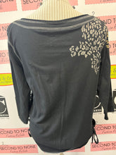 Load image into Gallery viewer, 3/4 Sleeve Black Tee (Size XL)
