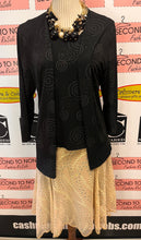 Charger l'image dans la galerie, Sequin &amp; Stiched Midi Skirt (Size 12)
