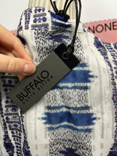 Charger l'image dans la galerie, NWT Buffalo Ruffle Accent Printed Shell Top (Size M)
