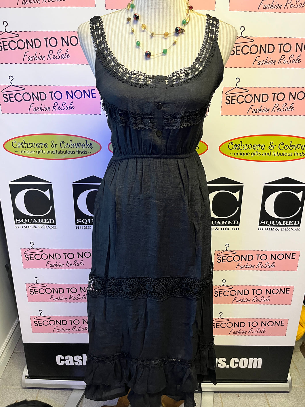 Milkmaid-Style Lace-Trimmed Dress (2 Colors)