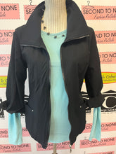 Load image into Gallery viewer, Under Armour Activewear Top (Size S/M)
