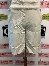 Cargar imagen en el visor de la galería, Hilary Radley Casual Stretch Shorts (Size XXL)
