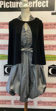 Cargar imagen en el visor de la galería, Frank Lyman Parachute Dress (Size 10)
