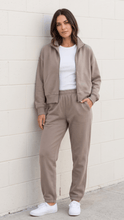 Cargar imagen en el visor de la galería, Ultra-Soft Brushed Fleece Stand Collar Jacket (2 Colors)

